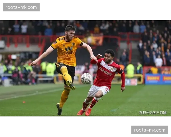 利兹联3-0完胜狼队，贾斯汀奥卡福尔勒温多点开花